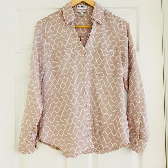 EXPRESS Portofino Tile Print Button Front Blouse - Picture 4 of 7